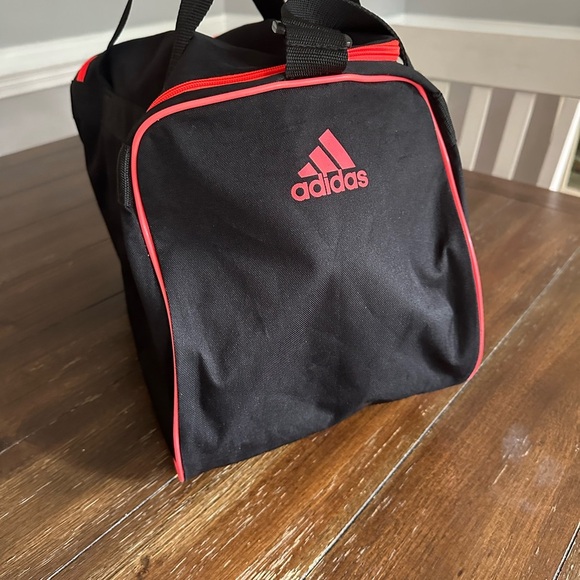 Adidas duffle bag - Picture 9 of 12